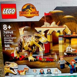 LEGO Jurassic World Dinosaur Breakout